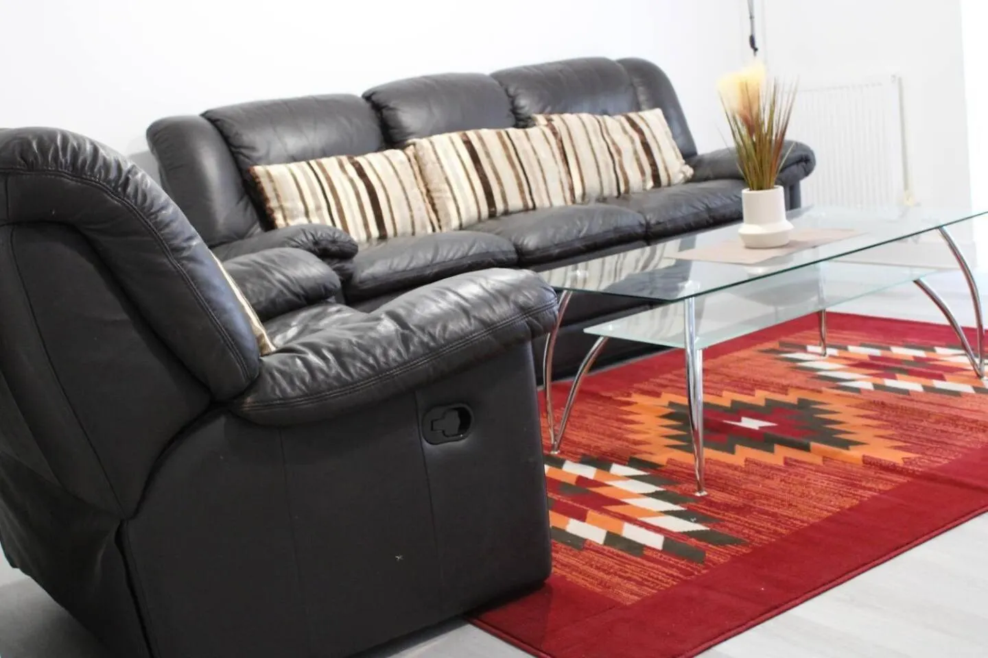 Stunning 2-Bed Ground Floor Apartment In Romford